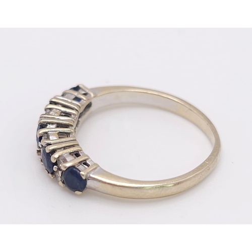 769 - A 18K YELLOW GOLD DIAMOND & SAPPHIRE RING, WEIGHT 2.3G SIZE H