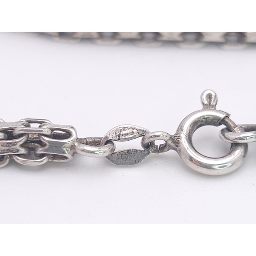 906 - A vintage 925 silver interlock link bracelet. Total weight 7.85G. Total length 17.5cm.