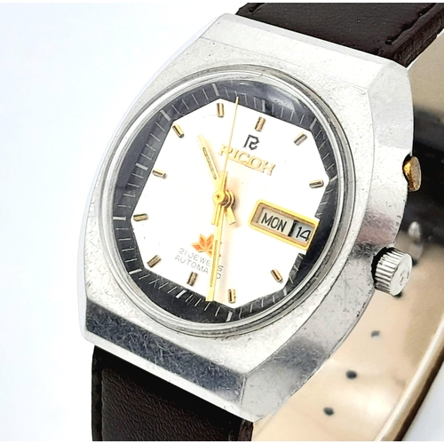 950 - A Vintage Ricoh 21 Jewels Automatic Gents Watch. Brown leather strap. Stainless steel case - 38mm. T... 