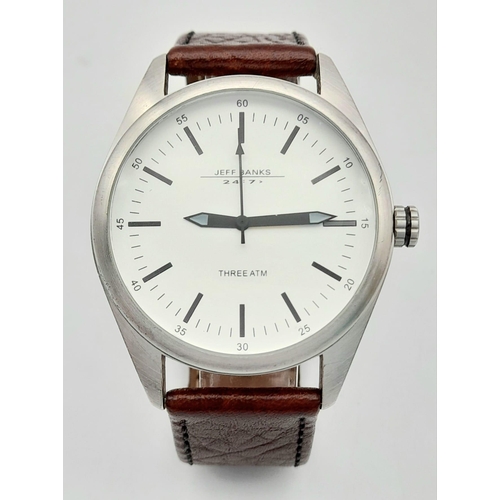 1048 - A Men’s Vintage Jeff Banks Quartz Watch. 46mm Including Crown. Full Working Order.