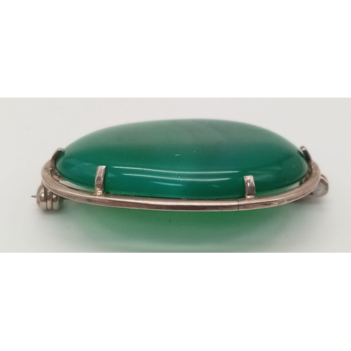 1085 - STERLING SILVER MALACHITE SET BROOCH, WEIGHT 11.2G