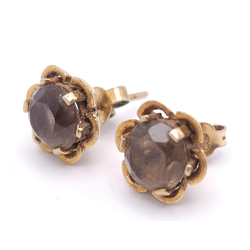 661 - A Pair of Vintage 9K Yellow Gold Smoky Quartz Stud Earrings. 2.65g weight.