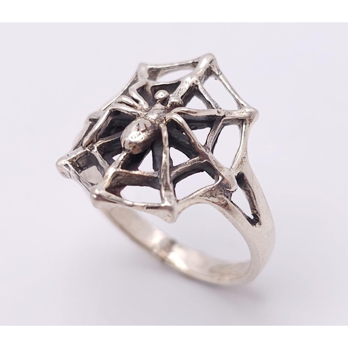 816 - A Unique Vintage Sterling Silver Spider and Spider Web Ring Size Q. The Crown Measures 2cm Long and ... 