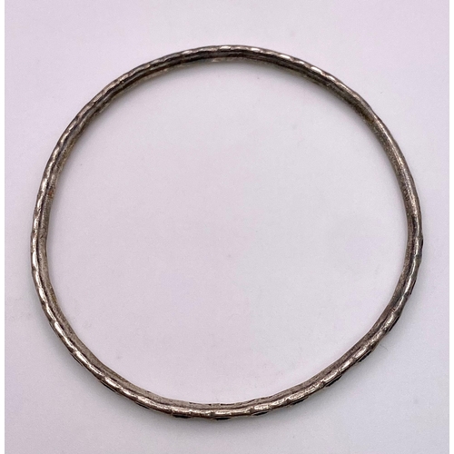 856 - An antique sterling silver lovely old patina stone set bangle (AF). Full Chester hallmarks, 1899. To... 