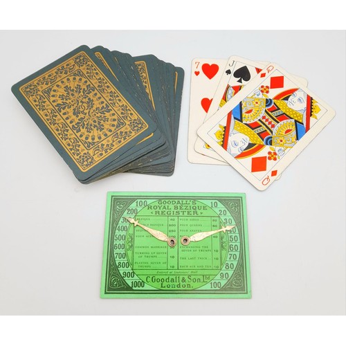 926 - The Royal Game of Bezique Vintage Card Game. In good condition, in original packaging.