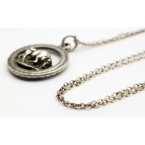 1194 - A vintage 925 silver bull pendant on silver belcher chain. Total weight 3.1G. Total length 42cm.