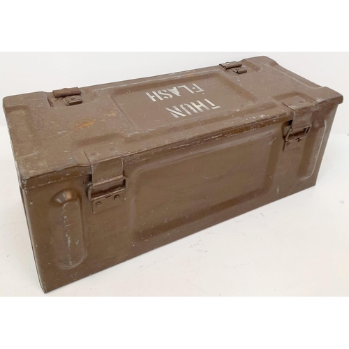 1296 - A British Metal Flush Gun box, dimensions: 49 x 20 x 19 cm