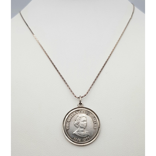 1198 - A vintage sterling silver Queen's Jubilee coin pendant on silver chain. Full hallmarks Birmingham, 1... 