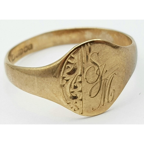 1236 - A 9K GOLD SIGNET RING  .     1.5gms   size M