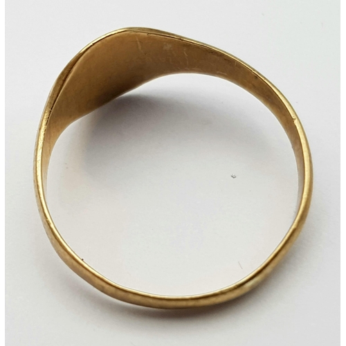 1236 - A 9K GOLD SIGNET RING  .     1.5gms   size M