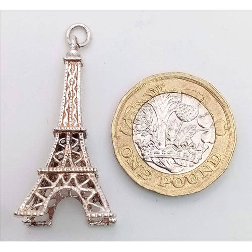 1119 - STERLING SILVER PARIS EIFFEL TOWER  CHARM / PENDANT 3.8G