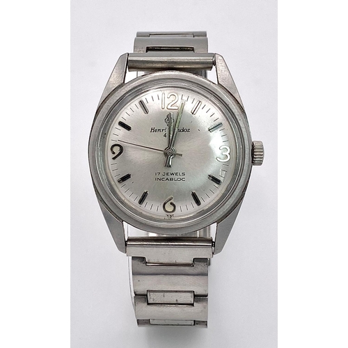 1208 - A Vintage Henri Sandoz 17 Jewels Automatic Gents Watch. 
Stainless steel bracelet and case - 34mm. S... 