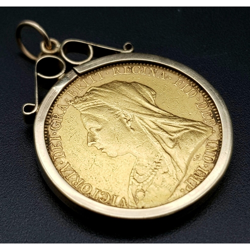 32 - An 1896 Queen Victoria 22K Gold Full Sovereign in a 9K Gold Casing. 9.47g total weight.