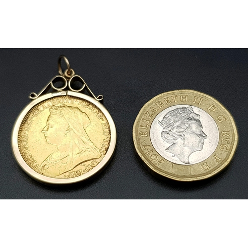 32 - An 1896 Queen Victoria 22K Gold Full Sovereign in a 9K Gold Casing. 9.47g total weight.
