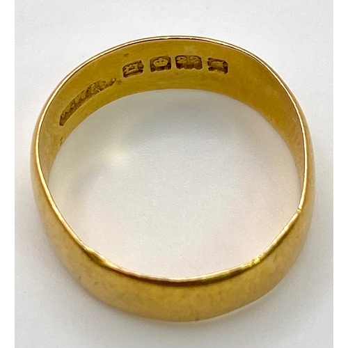 8 - A Vintage 22K Yellow Gold Band Ring. Size J. 2.88g. Full UK hallmarks.