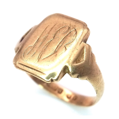 106 - A Vintage 9K Yellow Gold Signet Ring. Full UK hallmarks. Size S. 3.93g weight.