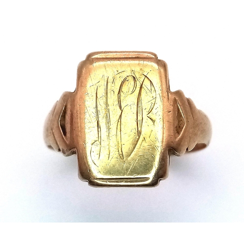 106 - A Vintage 9K Yellow Gold Signet Ring. Full UK hallmarks. Size S. 3.93g weight.