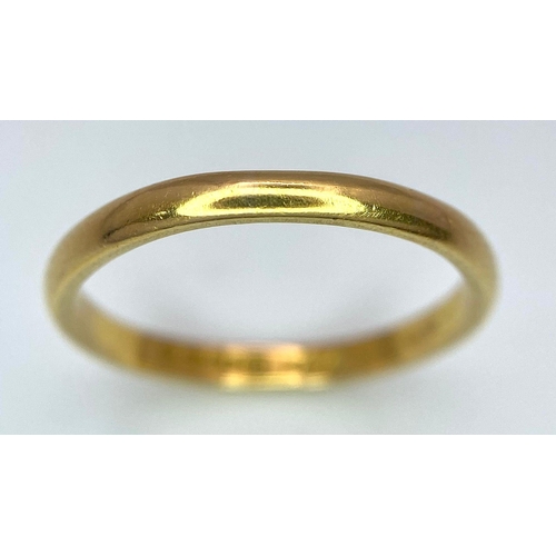 99 - A Vintage 22K Yellow Gold Band Ring. 2mm width. Size O. 2.6g weight. Full UK hallmarks.