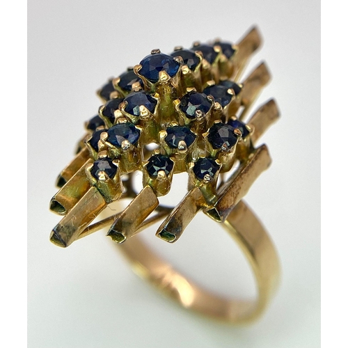 189 - A vintage, 14 K yellow gold ring with a crown of Ceylon, round cut, vivid dark blue sapphires, arran... 