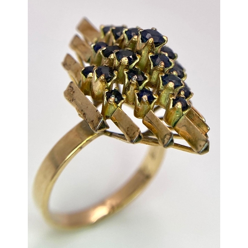 189 - A vintage, 14 K yellow gold ring with a crown of Ceylon, round cut, vivid dark blue sapphires, arran... 