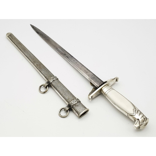 303 - A WW2 German Diplomats Dagger - these stylish daggers had fake mother of pearl handles. This is a ve... 