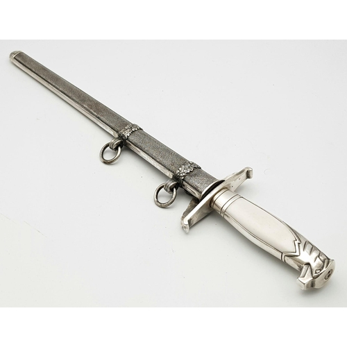 303 - A WW2 German Diplomats Dagger - these stylish daggers had fake mother of pearl handles. This is a ve... 