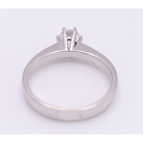89 - AN 18K WHITE GOLD DIAMOND SOLITAIRE RING - 0.50CT. 6 CLAW SETTING. 3.9G. SIZE N