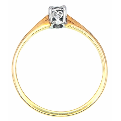 165 - AN 18K YELLOW GOLD DIAMOND SOLITAIRE RING. ROUND BRILLIANT CUT 0.30CT DIAMOND IN A 4 CLAW SETTING. 1... 