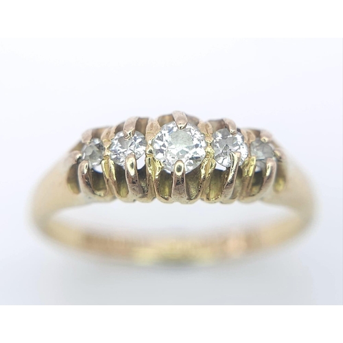 186 - AN 18K YELLOW GOLD VINTAGE OLD CUT DIAMOND 5 STONE RING. 0.35CTW. 3G. SIZE M.