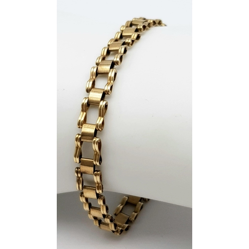 317 - A 16cms SQUARE LINK BRACELET IN 9K GOLD .  5.8gms