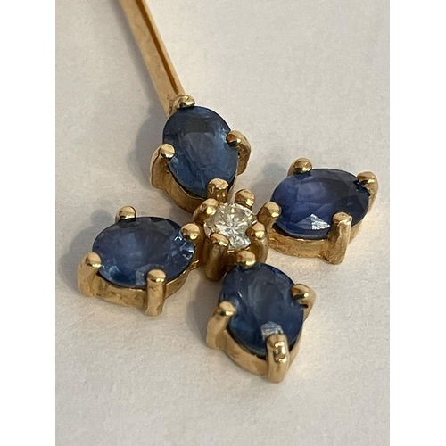 223 - 9 carat GOLD, SAPPHIRE & DIAMOND PENDANT mounted on a 9 carat GOLD CHAIN NECKLACE. Chain x 46 cm. Pe... 