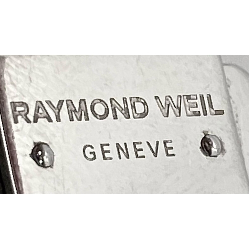 234 - A Classic Raymond Weil Geneve Quartz Gents Watch. Stainless steel bracelet and case - 39mm. Silver t... 