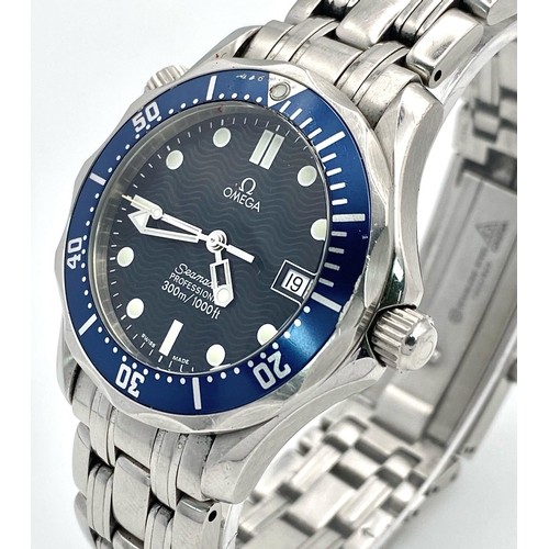 148 - An Omega Seamaster Professional Quartz Divers Watch. Stainless steel bracelet and case - 37mm. Blue ... 