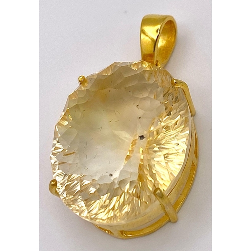 514 - A Gold plated 925 Silver 50ct Citrine Pendant. Well faceted, beautiful colour. 4cm. Comes with a pre... 