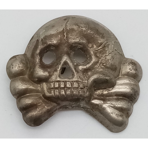 517 - 3rd Reich Allgemeine SS Totenkopf Jawless Skull Badge.