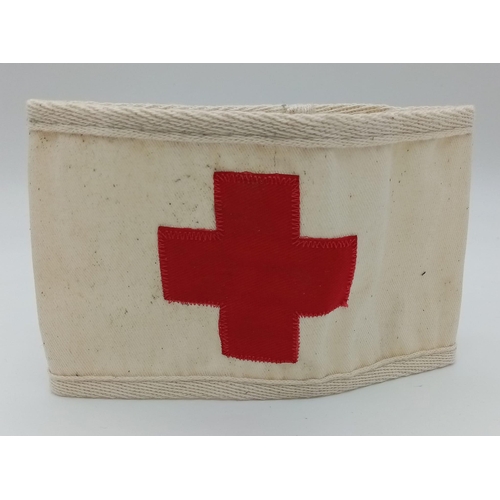 713 - WW2 US Medics Armband with US Medical Department Stamp. Un-issued condition.