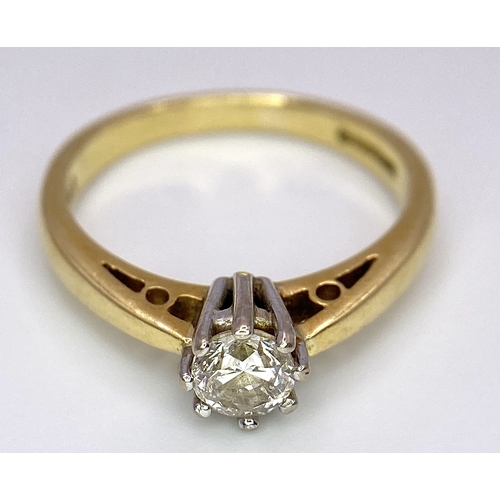 52 - A Vintage 18K Yellow Gold Diamond Solitaire Ring. 0.40ct brilliant round cut diamond. Size L. 3.4g t... 