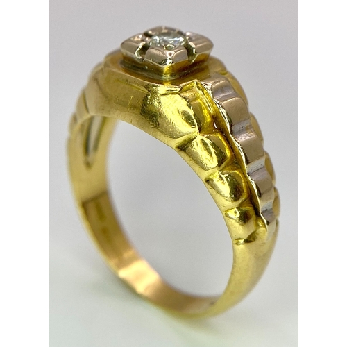 102 - AN 18K TWO COLOUR ROLEX STYLE DIAMOND RING. 6.8G. SIZE P.