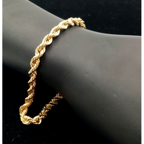 267 - A 9K YELLOW GOLD ROPE BRACELET. 20cm length, 3.1g weight. Ref: SC 8004