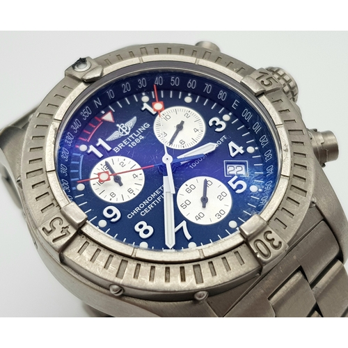 351 - A BREITLING GTS CHRONOMETRE IN STAINLESS STEEL  WITH BLUE FACE AND 3 SUBDIALS , AUTOMATIC MOVEMENT ,... 