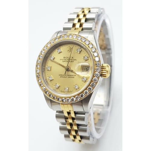 358 - THE CLASSIC LADIES ROLEX BI-METAL OYSTER PERPETUAL DATEJUST WATCH IN VERY GOOD CONDITION HAVING A DI... 