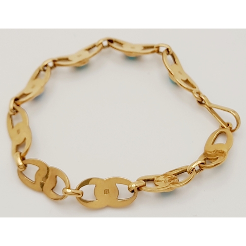 36 - A 18K (TESTED AS) YELLOW GOLD BRACELET SET WITH 9 TURQUOISE STONES, 18CM LENGTH, 15.7G.

ref: BM01