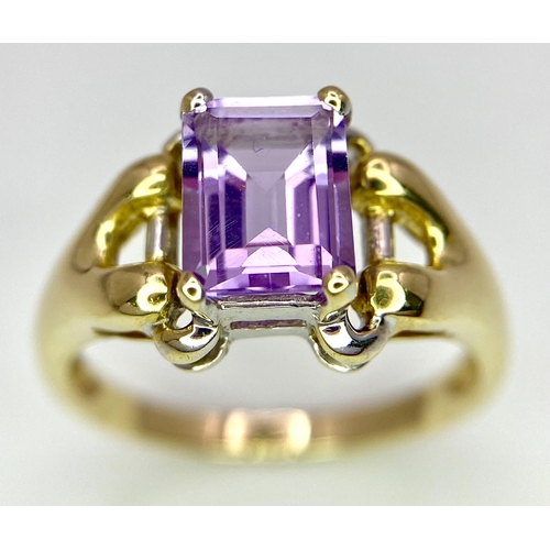 465 - A 9K two tone amethyst ring, 2.9g size P (amethyst: 1.60ct).

ref: TB07