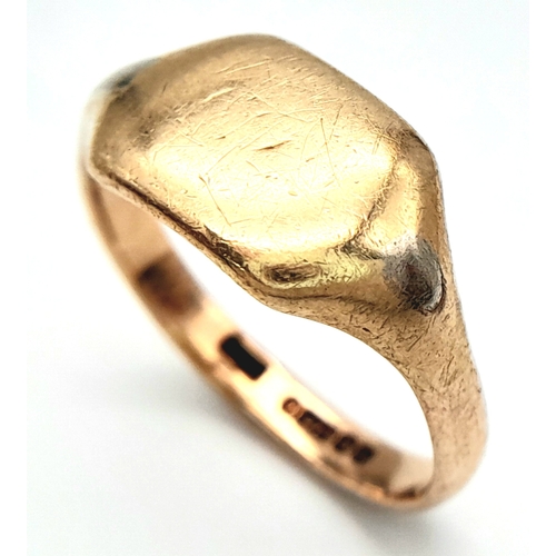 471 - A vintage 9 K yellow gold cygnet ring, size: T, weight: 5.2 g