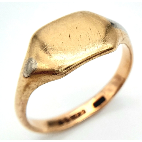 471 - A vintage 9 K yellow gold cygnet ring, size: T, weight: 5.2 g