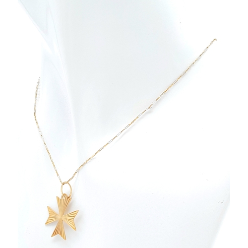 332 - 9 K yellow gold chain necklace with a Maltese cross pendant (12 x 12 mm), chain length: 51 cm, total... 