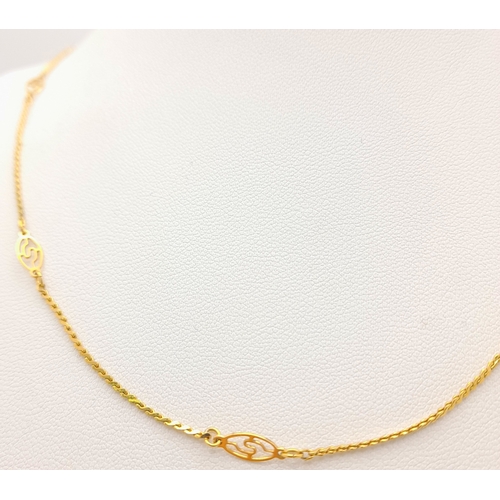 452 - A 9 K yellow gold fancy chain necklace , length: 47 cm, weight: 2.4 g.