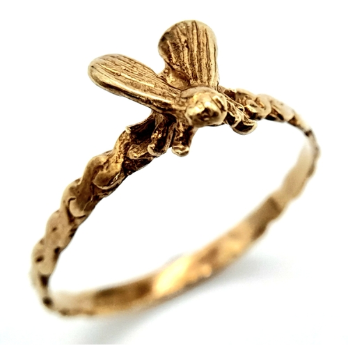 512 - A 18ct(tested as) Yellow Gold Bee Ring, size K, 1.4g weight

ref: SH1458I