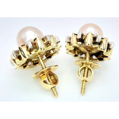 82 - A PAIR OF 18K YELLOW GOLD DIAMOND & PEARL STUD EARRINGS. 1.3cm diameter, 6.4g total weight. Ref: SC ... 