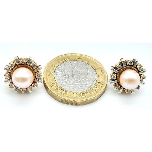 82 - A PAIR OF 18K YELLOW GOLD DIAMOND & PEARL STUD EARRINGS. 1.3cm diameter, 6.4g total weight. Ref: SC ... 